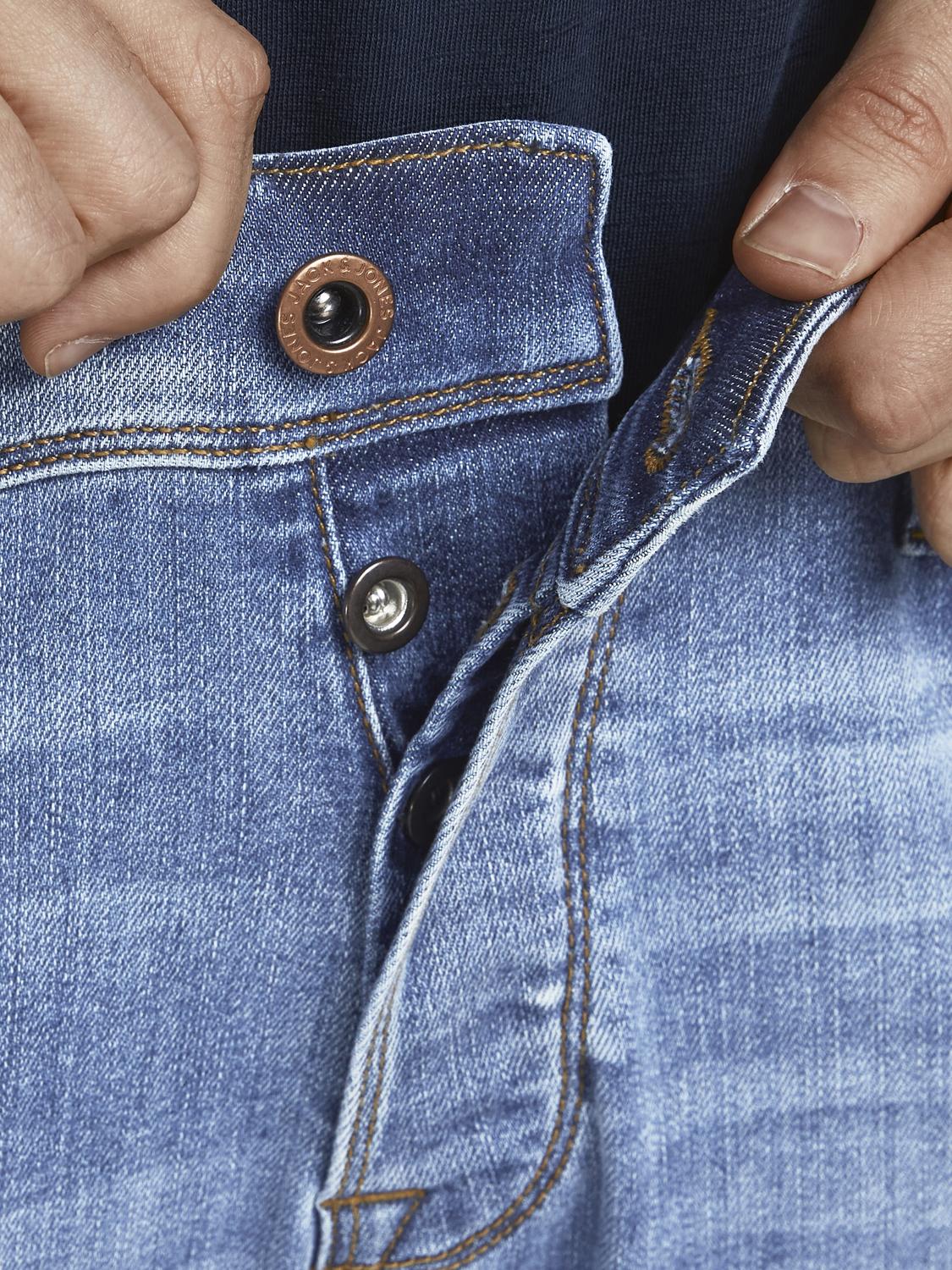 model_shot-detail